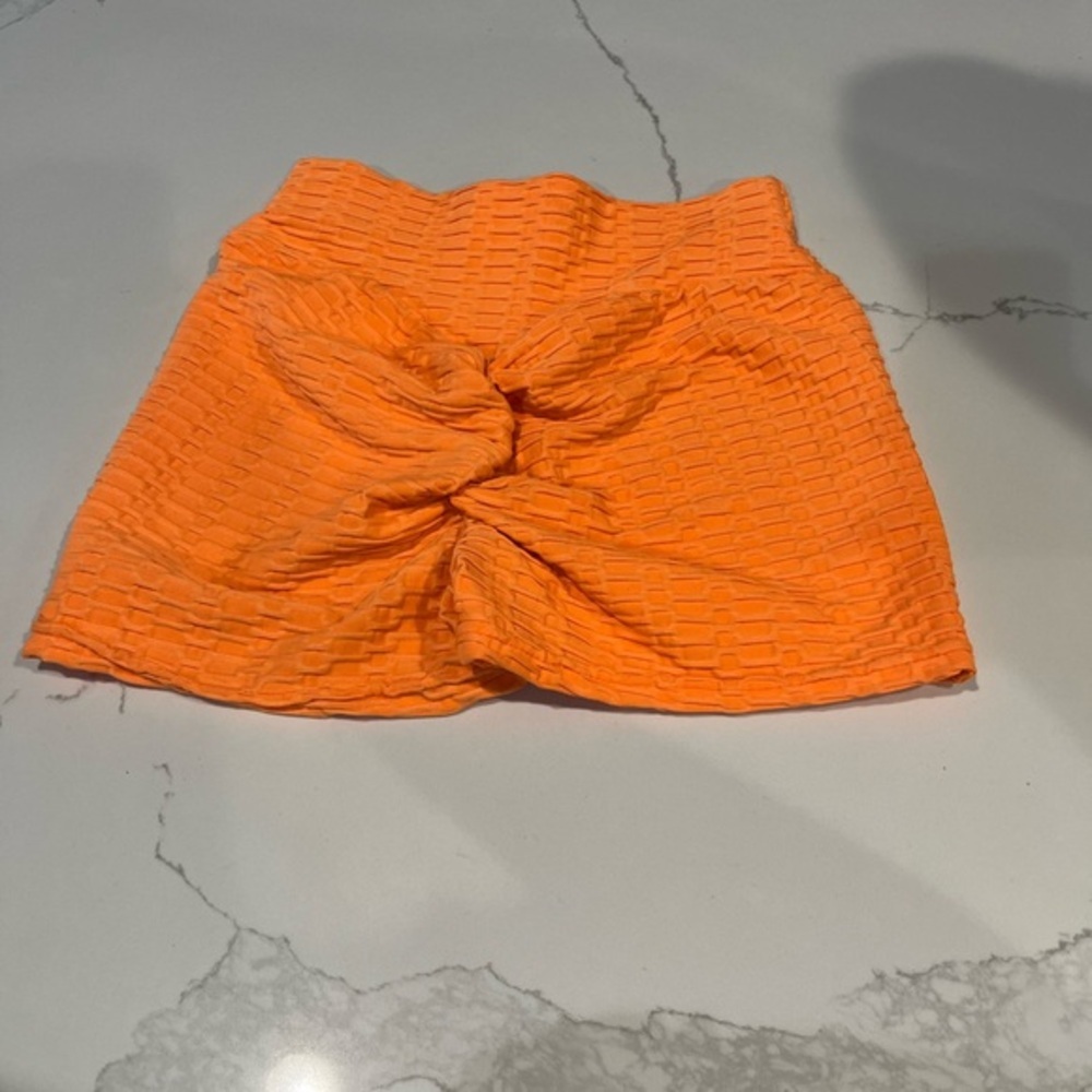 Neon Orange Textured Women's Shorts M Fitted workout yoga summer